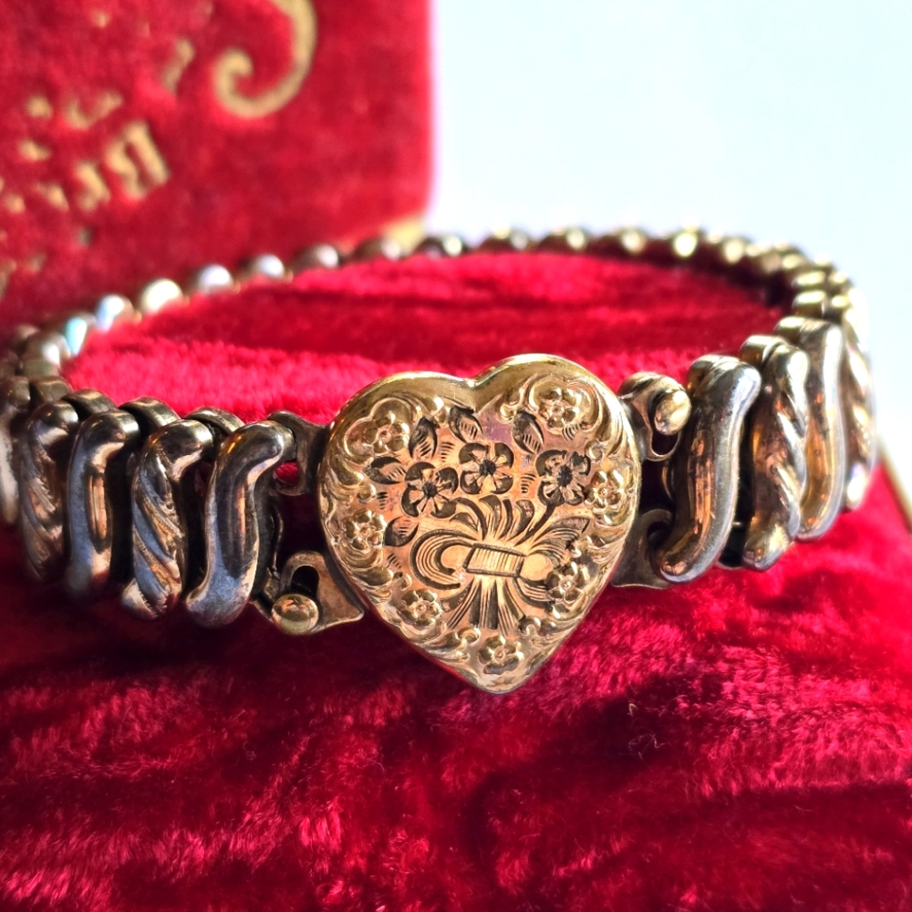 Antique Carmen expansion bracelet with original box heart Valentine's day